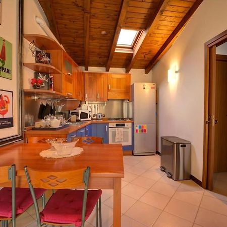 コモCasa Vacanza Angolo Della Corteアパートメント エクステリア 写真