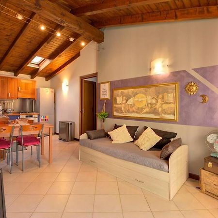 コモCasa Vacanza Angolo Della Corteアパートメント エクステリア 写真
