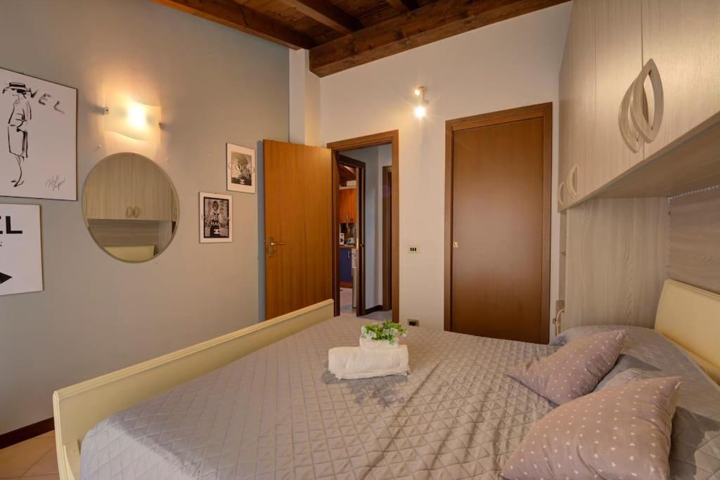 コモCasa Vacanza Angolo Della Corteアパートメント エクステリア 写真